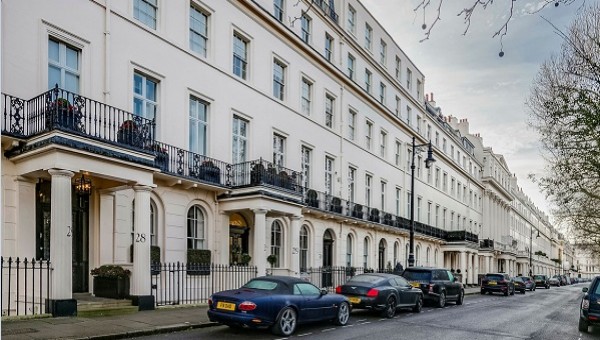 ব্রিটেনে পৈতৃক সম্পত্তি নিয়ে বাংলাদেশি পরিবারে বিরোধ ব্রিটেনে বিশালবহুল বাড়ি