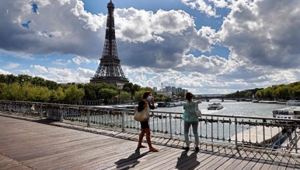 ফ্রান্সে অভিবাসী আটক আইন বাতিলে বাংলাদেশিদের মধ্যে স্বস্তি ফ্রান্সের আইফেল টাওয়ার