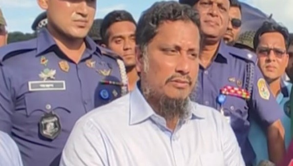 দুর্নীতির দায়ে সিলেট ছাড়ছেন ডিসি মুরাদ, নতুন ডিসি আলোচিত র্যাবের ম্যাজিস্ট্রেট সারওয়ার আলম সিলেটের বিদায়ী ডিসি মুহাম্মদ শের মাহবুব মুরাদ