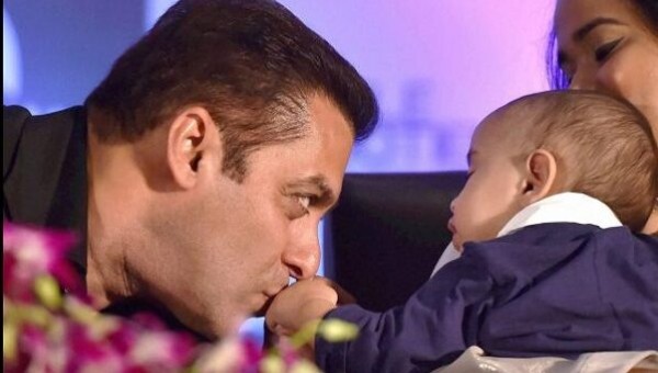 বিয়ের ইঙ্গিত দিলেন বলিউডের ভাইজান বলিউড ভাইজান সুপারস্টার সালমান খান