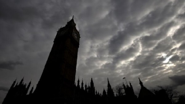 ব্রিটেনে কঠোর অভিবাসন নীতির কারণে বিশাল শূন্যতার সৃষ্টি