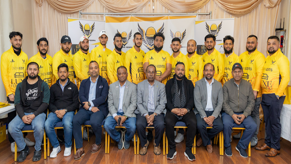 জাঁকজমকপূর্ণ আয়োজনে পূর্ব লন্ডনে রমফোর্ড রাইডার্সের জার্সি উন্মোচন