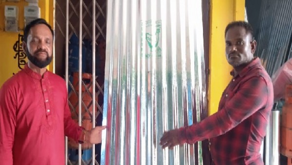 সিলেটের বিশ্বনাথে অসহায় মানুষের পাশে আর-রাহমান এডুকেশন ট্রাস্ট ইউকের টিন বিতরণ